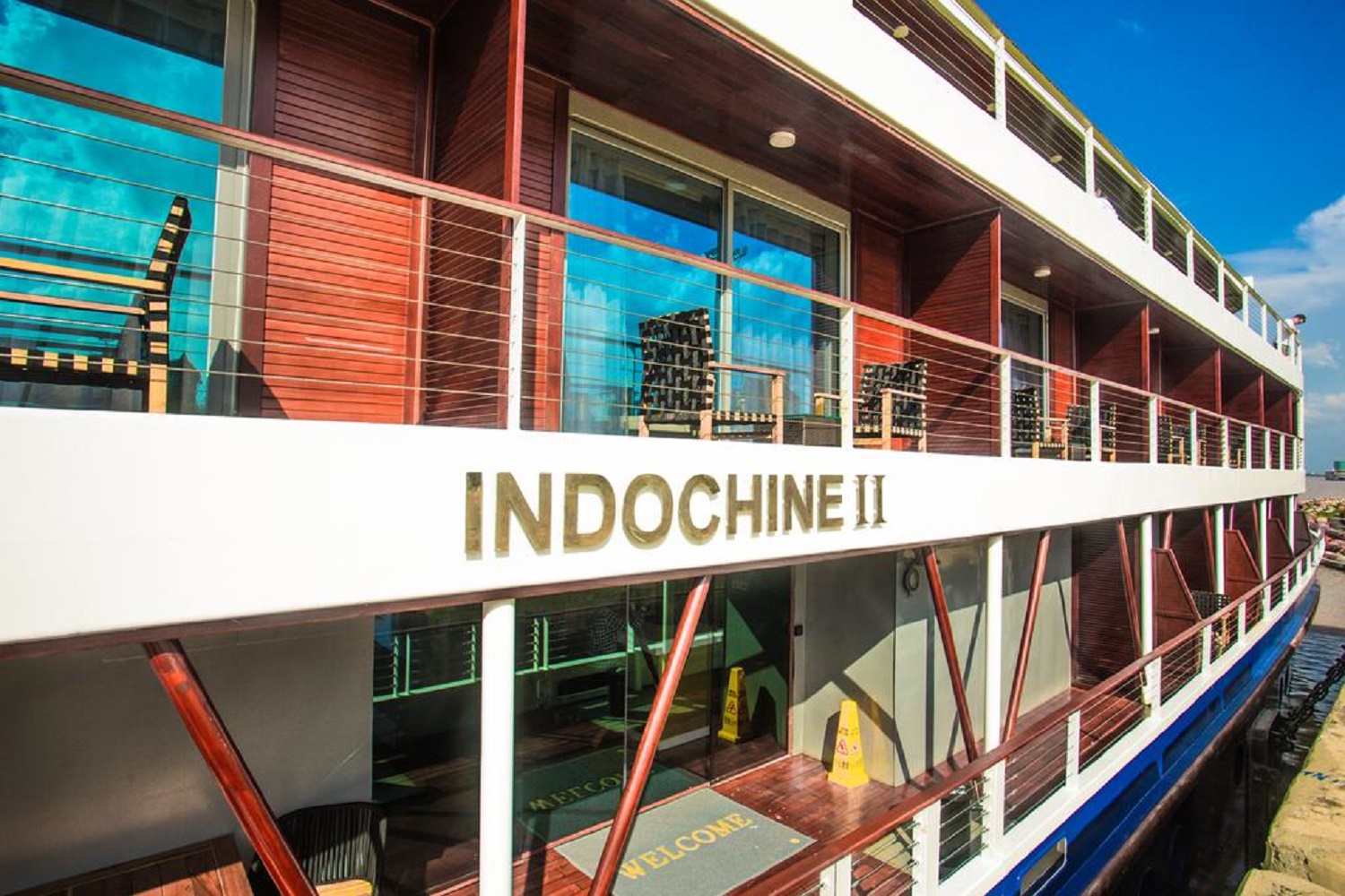 Downstream journey: Siem Reap - Mekong Delta - Ho Chi Minh City (port-to-port cruise)